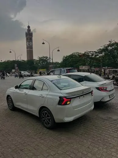 Sedan cab service in Surat